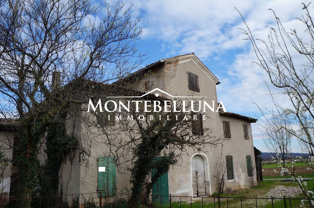 VILLA STORICA – MONTEBELLUNA (TV) –